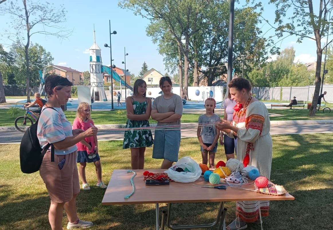 Щекинцы попробовали себя в древнем народном творчестве.