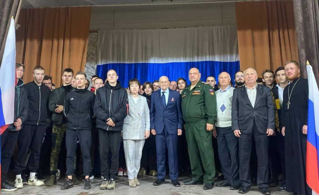 В Щекино торжественно отметили День призывника.