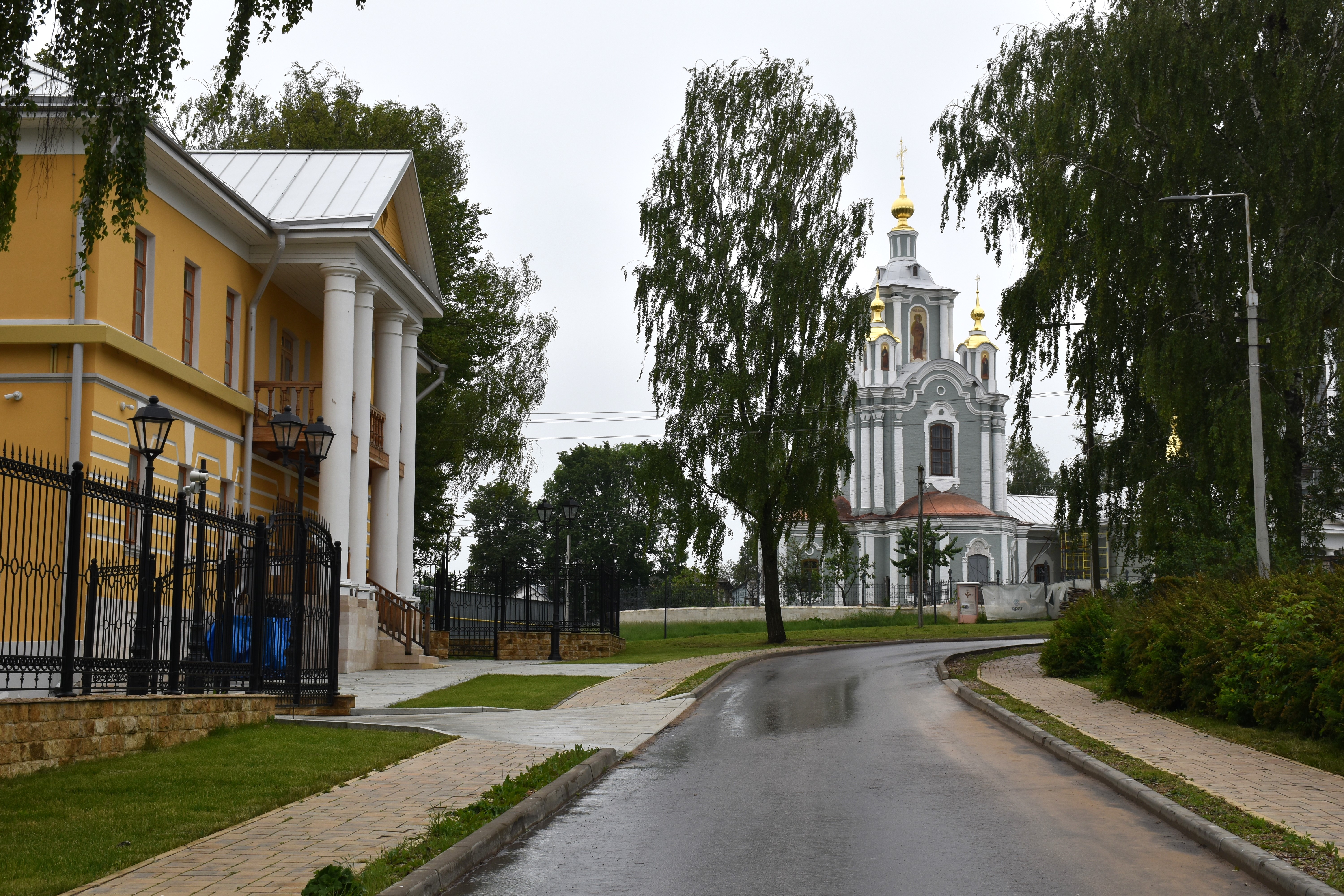 Свято-никольский храм.