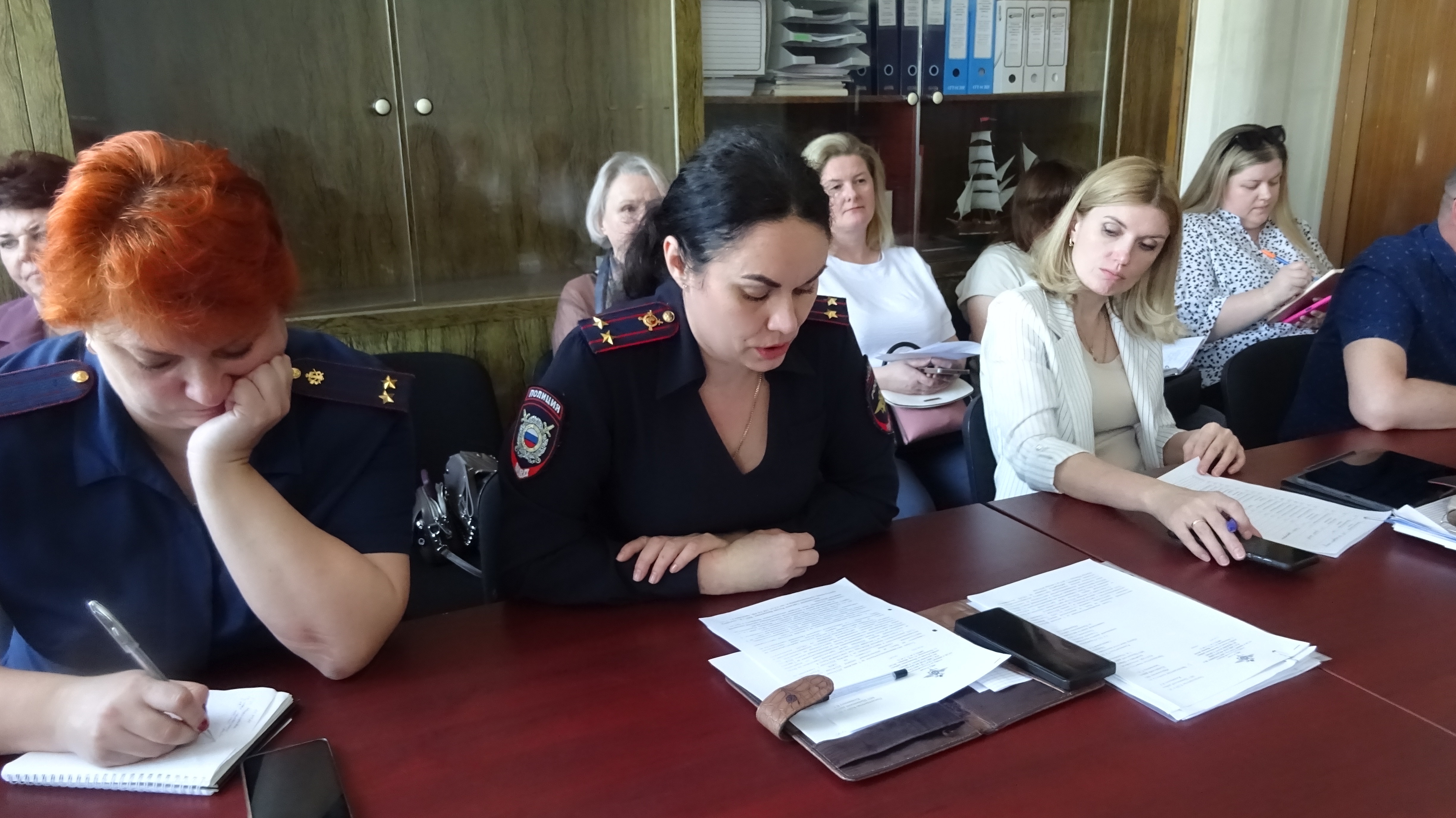 Заседание муниципальной комиссии по делам несовершеннолетних и защите их прав.