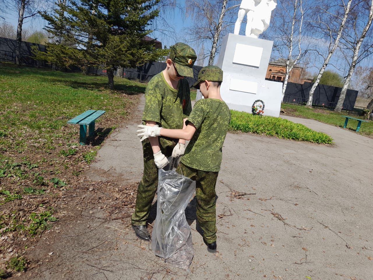 В преддверии Дня Победы  ученики ГОУ ТО «Первомайская кадетская школа имени маршала Советского Союза В.И. Чуйкова».