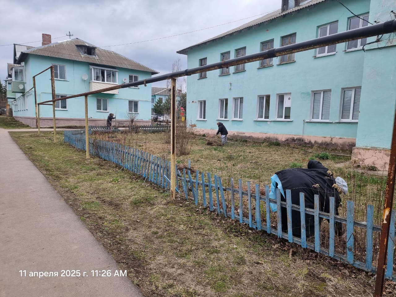 11.04.2025 года в рамках месячника  по благоустройству общественных пространств  сотрудники Головеньковского  офисах врача общей практики провели  субботник,  с целью поддержания чистоты к  прилегающей территории..