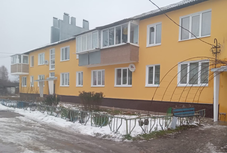 В п. Юбилейный отремонтировали фасад дома по проекту «Народный бюджет». В п. Юбилейный отремонтировали фасад дома по проекту «Народный бюджет».