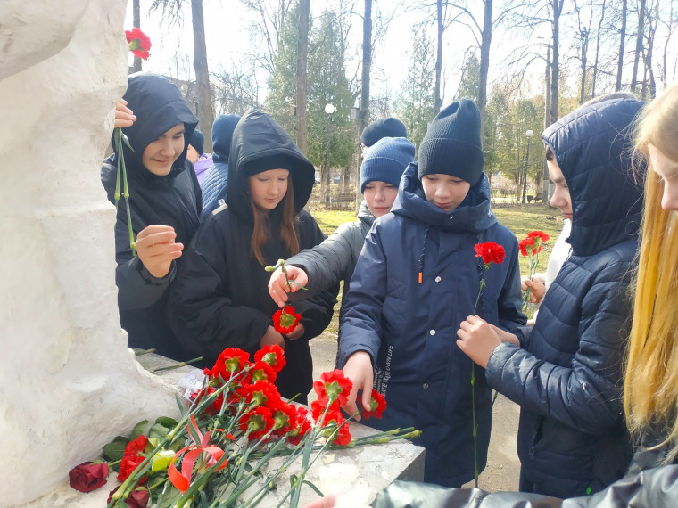 Завтра, 12 апреля, наша страна отмечает День космонавтики. Завтра, 12 апреля, наша страна отмечает День космонавтики.