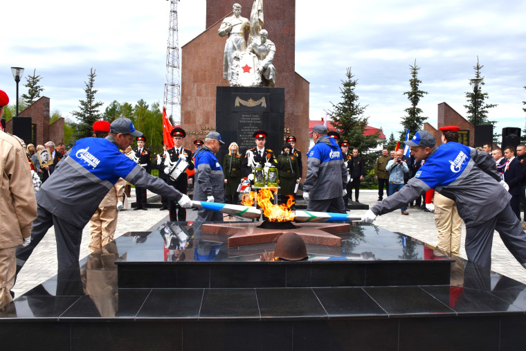 В Щекинском районе состоялась торжественная передача частички Первого Вечного огня. В Щекинском районе состоялась торжественная передача частички Первого Вечного огня.