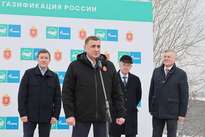 В деревне Самохваловка состоялось торжественное мероприятие, посвященное запуску газопровода. В деревне Самохваловка состоялось торжественное мероприятие, посвященное запуску газопровода.